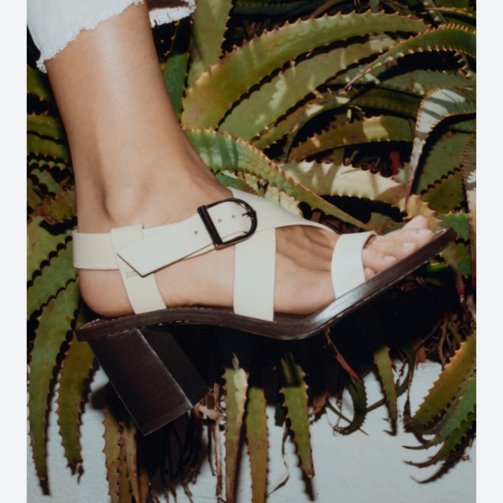 Zara Leather Sandal Heel Bone NWT 38/7.5 Bloggers Sold Out J Crew Mango Aldo MK